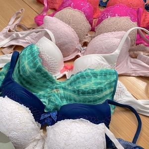 10 Victoria’s Secret Bras sizes 32A 32B 32C